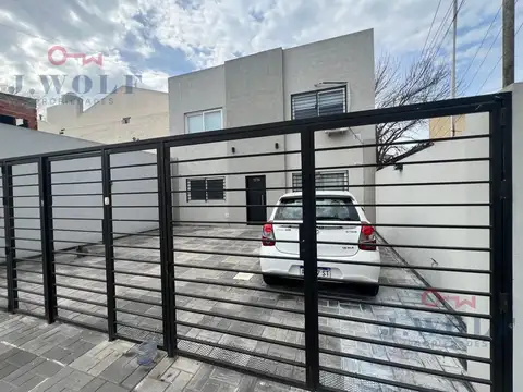 Departamentos de dos ambientes moderno con Balcón y cochera