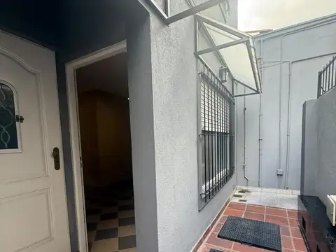 Depto Tipo Casa en Alquiler de 1 dormitorio
