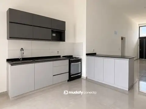 Casa 3 ambientes con 1 baño