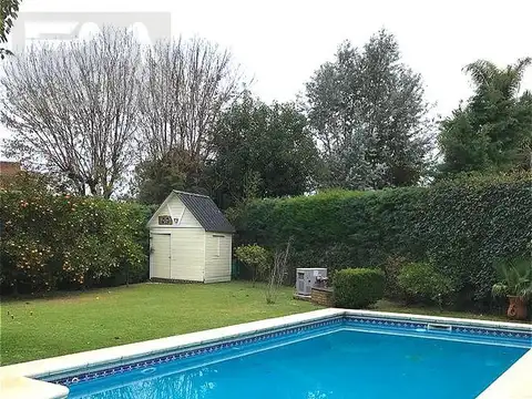 Casa 5 ambientes con 3 baños