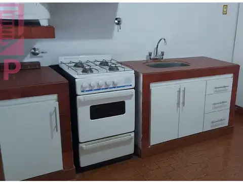 Casa en Alquiler con 1 cochera