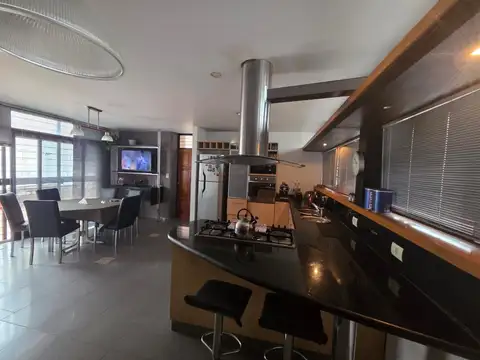 Hermosa Casa a La Venta en Barrio Villa Argentina