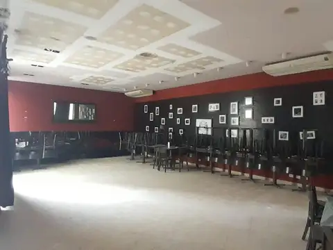 Local en Alquiler en Barrio El Cazador, $ 2.813.000