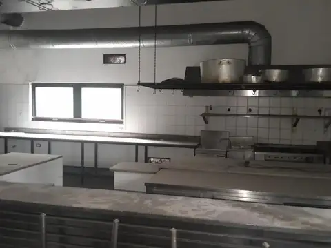 Local en alquiler en complejo Gastronómico (LOCAL 7)