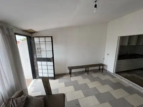 Depto Tipo Casa en Alquiler al Sur