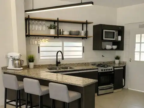 Depto Tipo Casa en Venta en Villa Sarmiento, USD 95.000