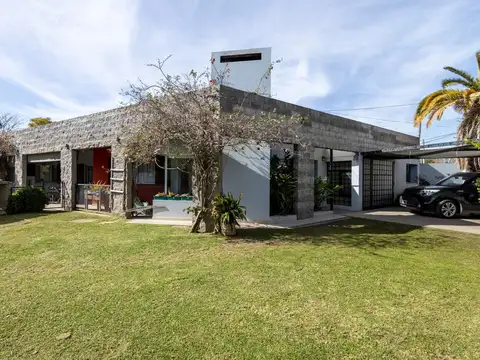 Calle 28bis e/ 489 y 491 4100