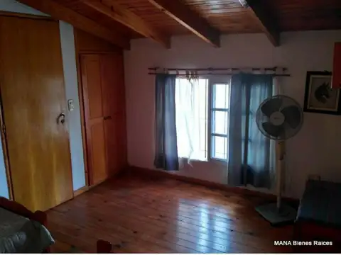 Casa en Alquiler con 1 cochera
