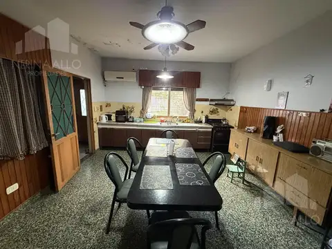 Casa 4 ambientes con 1 baño