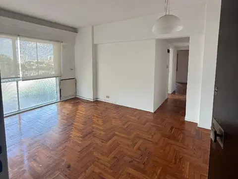 Departamento 3 amb, balcon, cocina con lavadero, luminoso, A REFACCIONAR