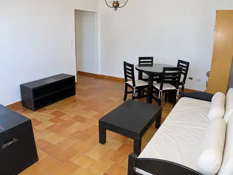 Viamonte 2200, Piso 2