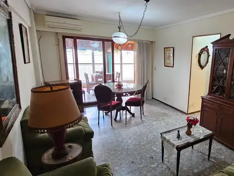DEPARTAMENTO 4 AMBIENTES CON QUINCHO, PATIO Y JARDIN