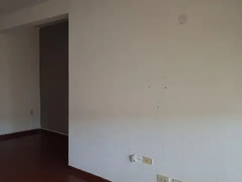 Gandhi 1447 , Piso 3