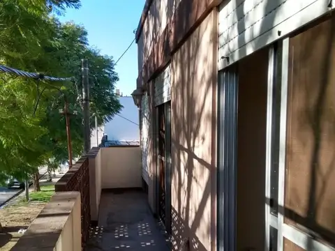 Depto Tipo Casa 4 ambientes con 2 baños