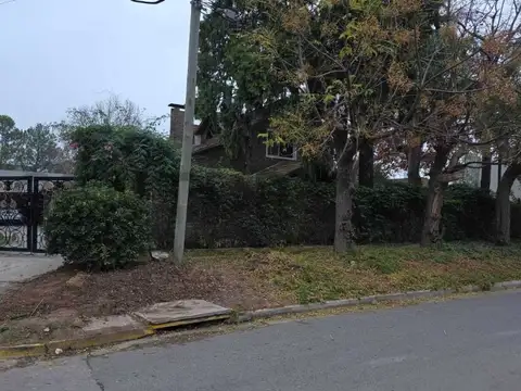 Avenida San Martin 900, Piso 0