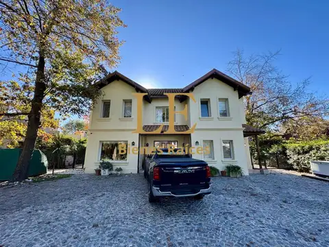 VENTA CASA EN BARRIO PRIVADO VILLA ROSA