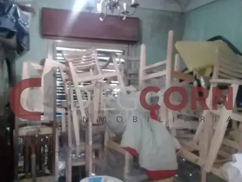 Casa 3 Ambientes Con Local Y Jardin, Con Detalles