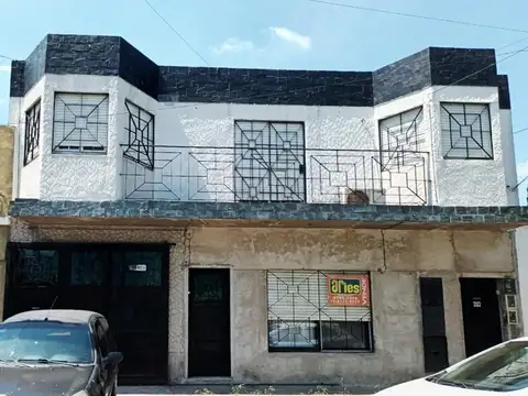 Depto Tipo Casa 5 ambientes con 2 baños