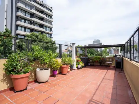 Venta - PH en Villa del Parque. Patio. Terraza.