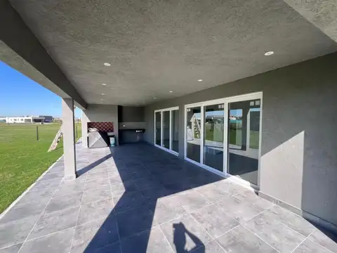 VENTA EXCELENTE CASA BARRIO SAN SIMÓN, CANNING - 4 AMBIENTES