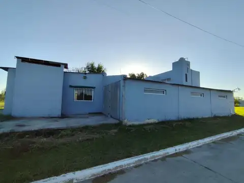 Galpon en Venta en Mercedes, USD 180.000