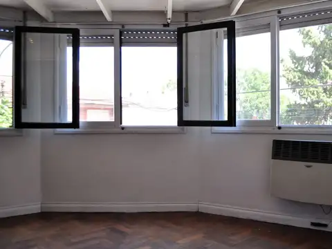Depto Tipo Casa en Venta en Parque Chas, USD 115.000