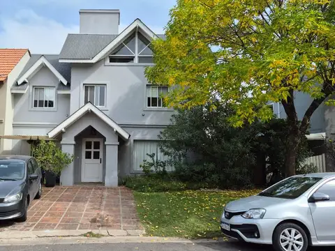 Casa Barrio Cerrado - Tres Horquetas