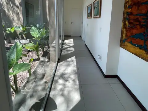 Av. Perón 4100