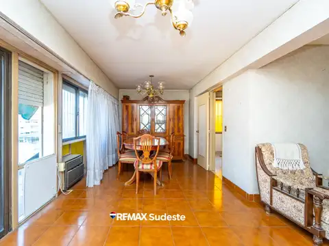 Departamento 4 ambientes con 2 baños