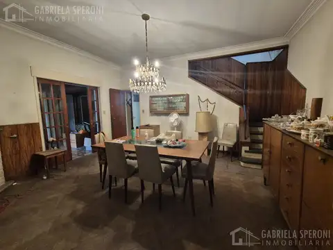 Casa en Venta con 2 cocheras
