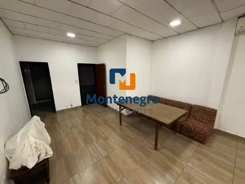 Local en Venta en Jose Leon Suarez, USD 85.000