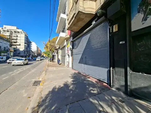 Local Comercial 210 M2 / Sin Expensas / Av Córdoba y juan B Justo Excelente ubicación