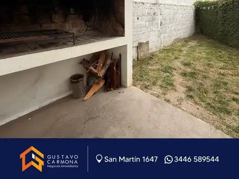 Casa 4 ambientes con 2 baños