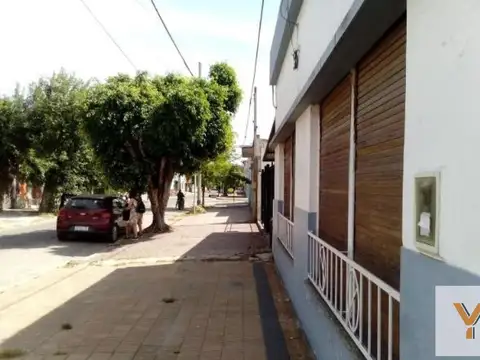 Perseverancia e/ Lisboa y Avenida Montevideo