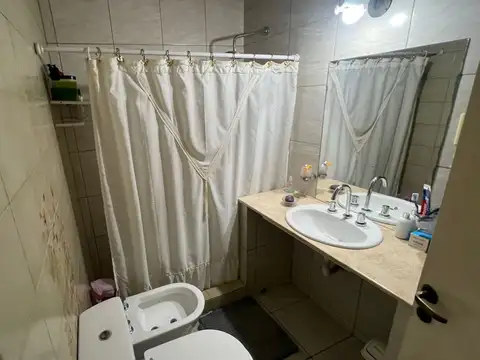 VENTA CASA PASILLO BARRIO ALBERDI
