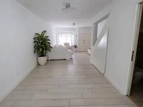 Depto Tipo Casa en Venta en Villa Santa Rita, USD 292.000