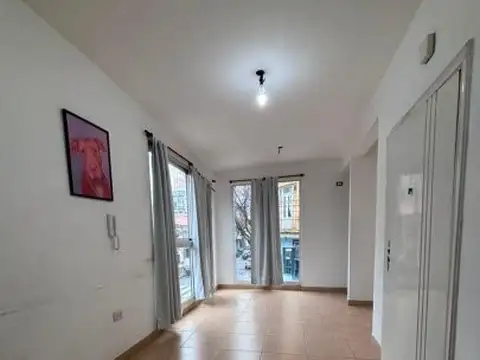 Alquiler de Departamento de 2 Ambientes Frente con balcon en San Cristobal