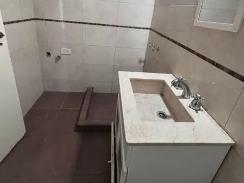Alquiler de Departamento de 2 Ambientes Frente con balcon en San Cristobal