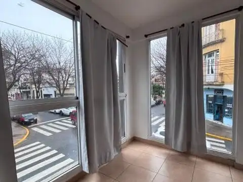 Pavon 2200, Piso 1