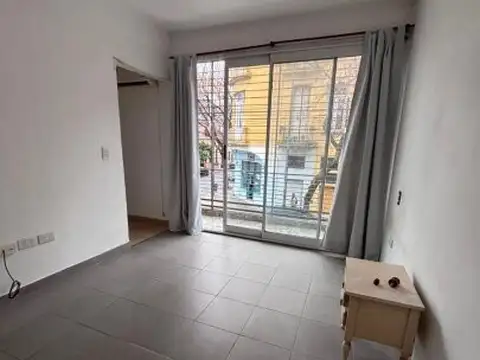 Casa 2 ambientes con 1 baño