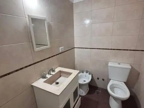 Pavon 2200, Piso 1