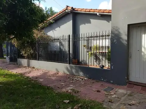 Casa en Venta en Temperley, USD 102.000