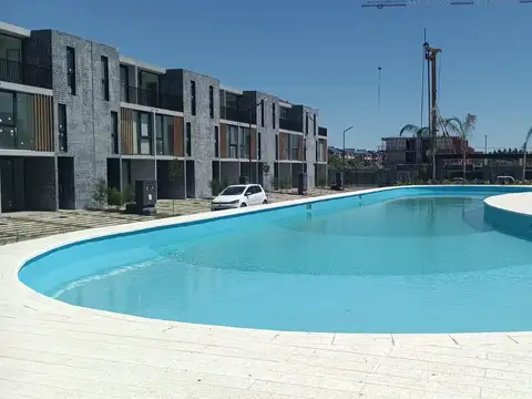 Casa Triplex en Alquiler y/o Venta, de 3 Dormitorios, en Tigre, Gba Norte.