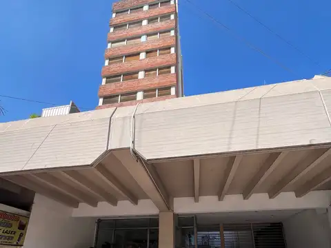 Muy lindo piso de 4 ambientes