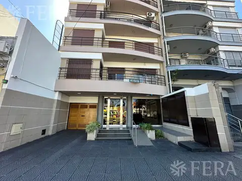 Venta departamento 4 ambientes con cochera y balcón en Wilde