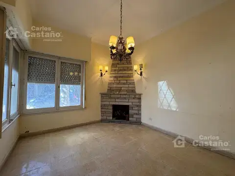 PH 3 Amb. en PB con Cochera y Patio