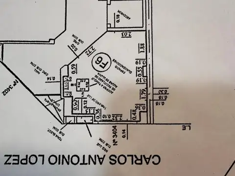 excelento local comercial a la calle con vidriera , crtina , aire acondicinado , estado inmejorable