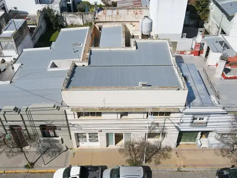Casa 10 ambientes con 5 baños