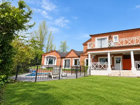 Casa en Venta con 1 cochera