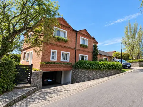 Casa en Venta de 4 dormitorios